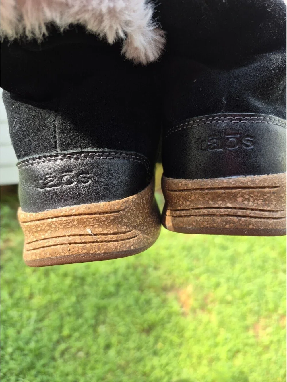 Taos Future Mid Top Black Suede Faux Fur Lined Pull On Boot Women 7 - Runs Small